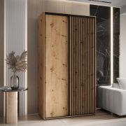 1,4 meter brede Tharo schuifdeurkast in eiken, veel opbergruimte, anti-stofborstels, metalen handgrepen in zwart, ook geschikt voor woonkamers, robuust