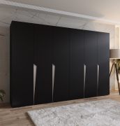 Draaideurkast / kledingkast | kleur: zwart | 4 vakken | 3 meter breedte | handgrepen: kasjmier | 4 kledingstangen | Soft-Close functie | afmetingen: 300 x 52 x 202 cm