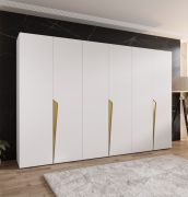 Draaideurkast / Kleur: wit / ABS-randen / 3 meter breedte / 3 kledingstangen / Soft-Close functie / Handgrepen: goud / 3 vakken / Maten: 300 x 52 x 202 cm
