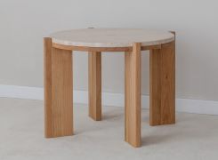 Salontafel / Kleur: onbehandeld eiken / Massief hout / Geolied eikenhout / Travertijnblad / 66 x 66 x 47 cm / Stevige poten / Minimalistisch