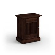 Nachtkastje / van massief Fins grenen / Kleur: Tabacco / Deur naar links / Maten: 61 x 54 x 36 cm / één deur / Handgrepen: antiekzilver / natuurlijke nerf
