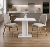 Vaan eettafel, vierhoekig / Kleur: Nimfea alba / robuust en onderhoudsvriendelijk / Keukentafel / 70 x 70 x 73,6 cm / Eetkamer / Tafel met kolommen