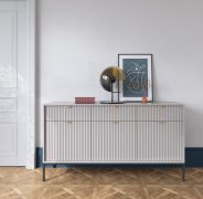 Ladekast / commode met drie deuren Worthing 52, kleur: grijs / zwart / goud - Afmetingen: 83 x 154 x 39 cm (H x B x D)