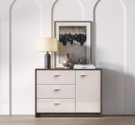 Ladekast / sideboard Mackenzie 05 / Kleur: eiken Dunin / kasjmier hoogglans / Maten: 117 x 40 x 85 cm / Handgrepen: metaal / 1 deur / 3 lades / Soft-Close