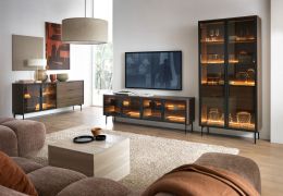 Woonkamer - Set A Chaabane / 3-delig / Kleur: eiken Dunin / zwart / bruine glazen deuren / handgrepen en poten: metaal / ABS-randafwerking / incl. LED verlichting