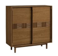 Ladekast / commode | eiken karamel | 109 x 43 x 111 cm | 2 schuifdeuren | schuifdeursysteem met zacht sluitmechanisme | 3 schappen | 5 vakken | 2 laden | Inginele 03