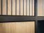 Vitrine kast met LED verlichting Jordalsgrenda 01 | Eiken / Zwart | 10 vakken | vier deuren | Push-to-open | 70 x 40 x 195 cm (L x D x H) | woonkamer