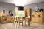 Vitrinekast Lencois 18, kleur: naturel, massief geolied en geborsteld eiken - Afmetingen: 136 x 153 x 39 (H x B x D)