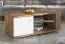 Complete woonkamer set – Set A Kanjiza, 6-delig, kleur: eiken Flagstaff / wit / hoogglans wit, twee vitrine kasten, een tv-kast, een wandplank / wandrek, een ladekast / commode en een salontafel