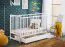 Gitterbett / Babybett mit einer Schublade, Kiefer massivholz, Avaldsnes 03, Farbe: Weiß - Abmessungen: 89 x 124 x 65 cm (H x B x T), mit einer Schaumstoffmatratze