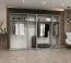 Kledingkast van 3 meter breed, model Eiger 48, kleur: wit, Soft-Close functie, draaideurkast, handgrepen: kasjmier, vier vakken, vier kledingstangen, voor de slaapkamer
