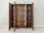 Vitrinekast / Kleur: Tabacco / 3 deuren / Massief hout / Geolied eikenhout / Travertijnsteen / incl. LED verlichting / 12 vakken / 120 x 41 x 140 cm
