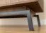 Vitrinekast Salleron 08, massief eiken geolied, drie laden, kleur: Tabacco / zwart, twee glazen deuren, afmetingen: 185 x 100 x 45 cm, push-to-open functie